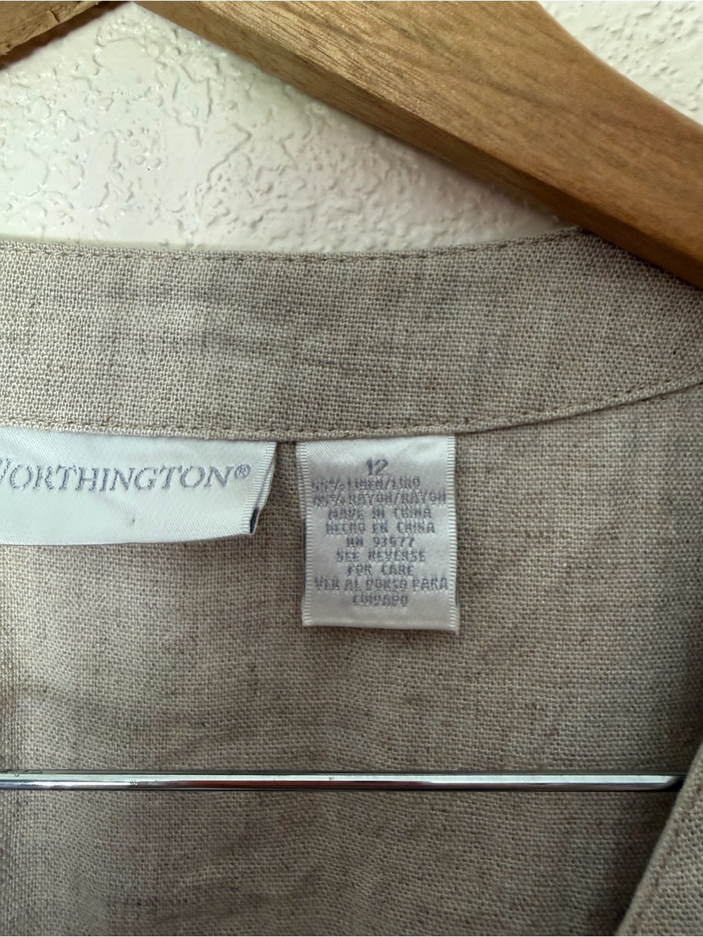 Vintage Worthington linen blend Sleeveless Button-Front Midi Dress in Beige - Picture 5 of 11
